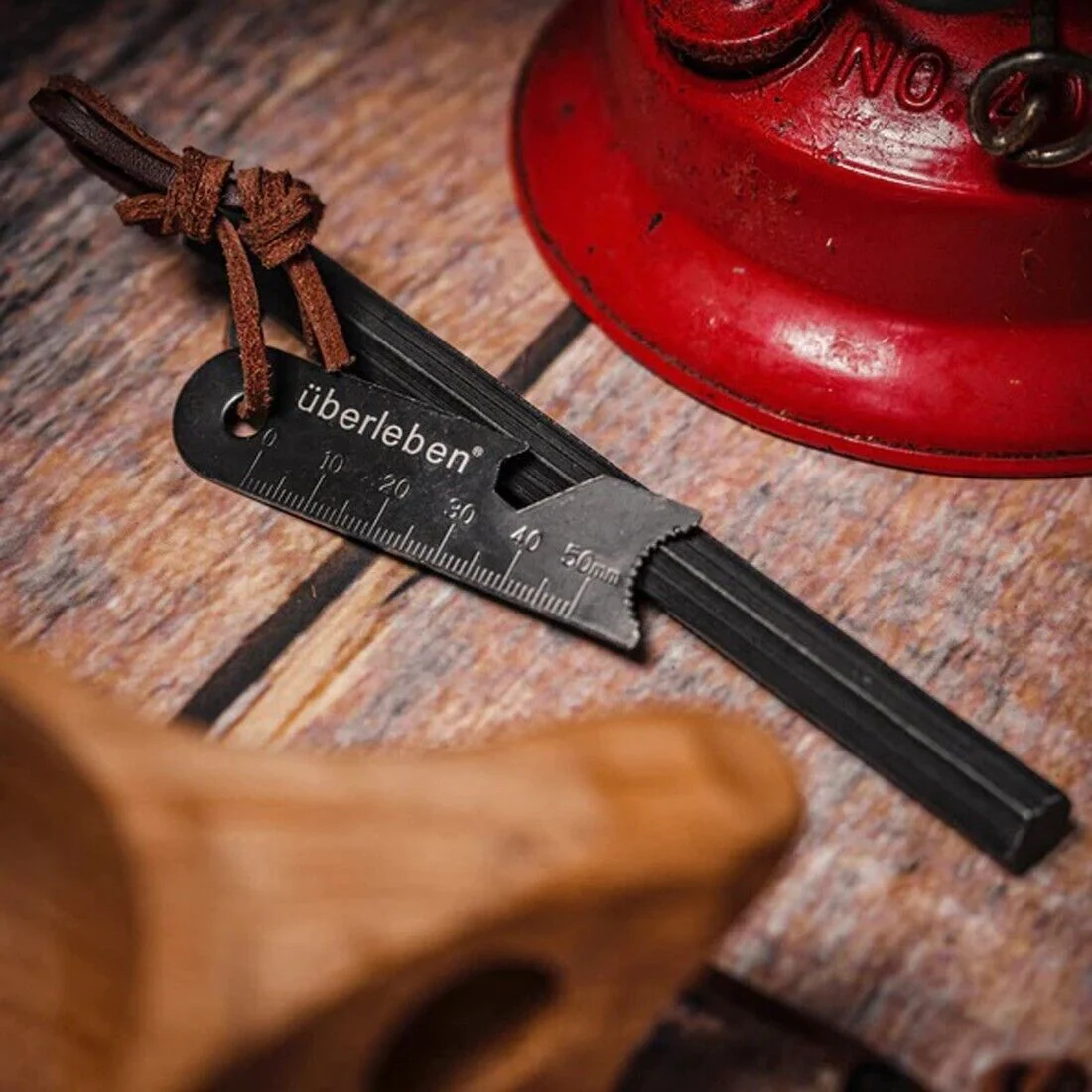 6 Inch Überleben Hexå Fire Starter - Image 3